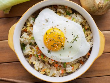 Asya gıda sebze yumurta kızarmış pilav