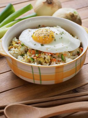 Asya gıda sebze yumurta kızarmış pilav