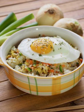 Asya gıda sebze yumurta kızarmış pilav