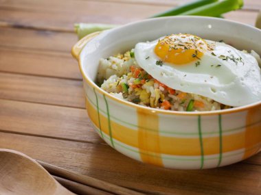 Asya gıda sebze yumurta kızarmış pilav