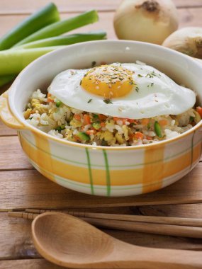 Asya gıda sebze yumurta kızarmış pilav