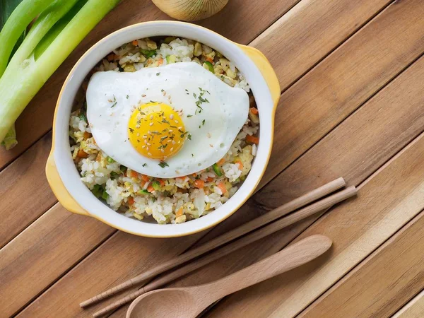 Asya gıda sebze yumurta kızarmış pilav