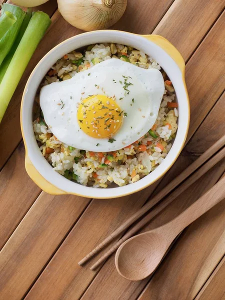 Asya gıda sebze yumurta kızarmış pilav