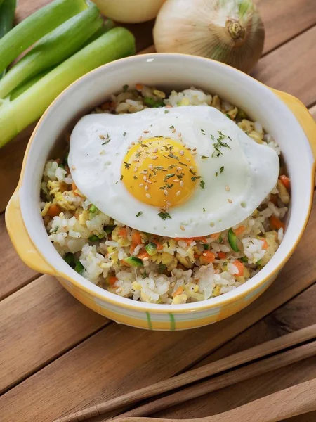 Asya gıda sebze yumurta kızarmış pilav