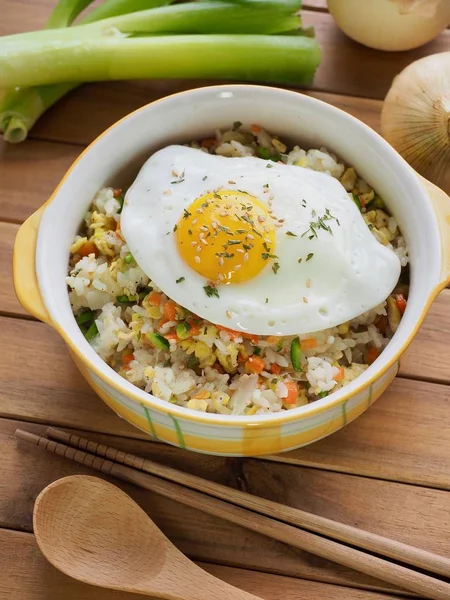 Asya gıda sebze yumurta kızarmış pilav