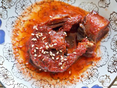 Kore yemeği Braisedfish, Kavurma pollack 