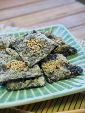 Kore yemeği laver kraker 