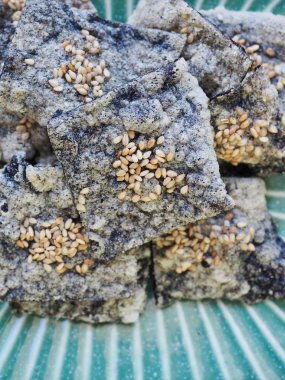 Kore yemeği laver kraker 