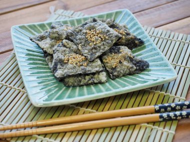 Kore yemeği laver kraker 