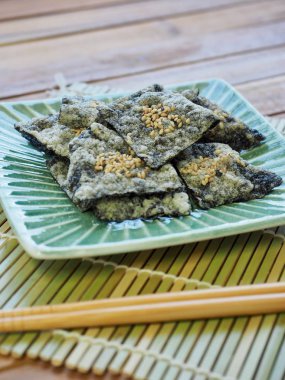 Kore yemeği laver kraker 