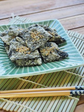 Kore yemeği laver kraker 