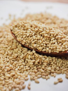 Susam ve kaşık, gıda katkı maddeleri