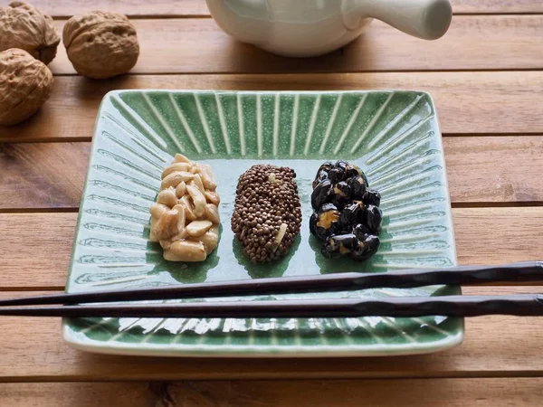 Lanches Tradicionais Coreanos Sweetricepuffs Black Sesame Gangjeong Peanut Gangjeong — Fotografia de Stock