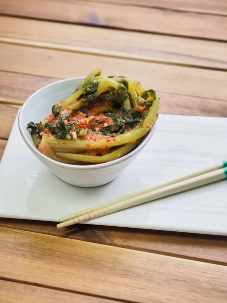 Kore yemeği taze turp turpu.