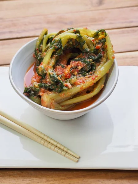 Kore yemeği taze turp turpu.