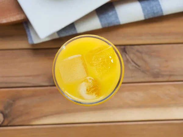 有机新鲜橙汁 — 图库照片