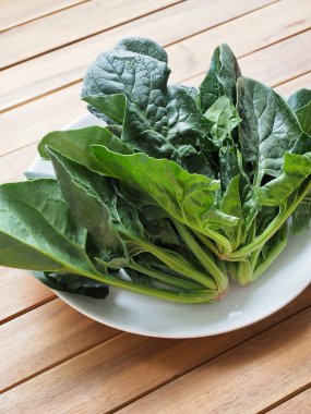 Korece taze sebze ıspanak