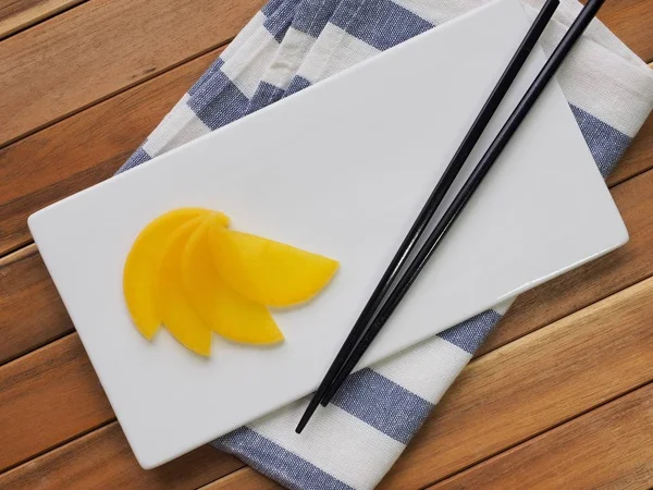 Asya garnitür turşu turp