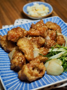 Tatlı ve ekşi tavuk