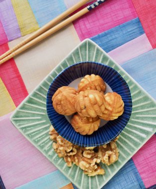 Kore yemeği ceviz tatlılar