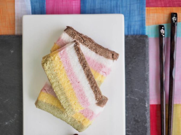 Корейская еда радужный рисовый пирог и Jujube
