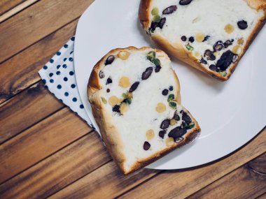 Fasulye ile ekmek, snack