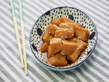 Soya soslu Asya gıda haşlanmış patates