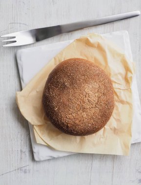 Tam buğday ekmek fırında pişmiş