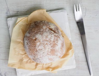 Yuvarlak zeytin Chi Avatar, kepekli ekmek