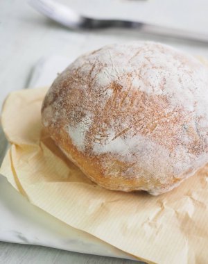 Yuvarlak zeytin Chi Avatar, kepekli ekmek