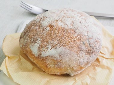 Yuvarlak zeytin Chi Avatar, kepekli ekmek