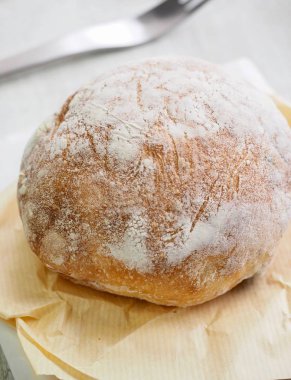 Yuvarlak zeytin Chi Avatar, kepekli ekmek