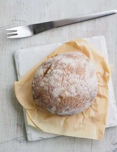 Yuvarlak zeytin Chi Avatar, kepekli ekmek