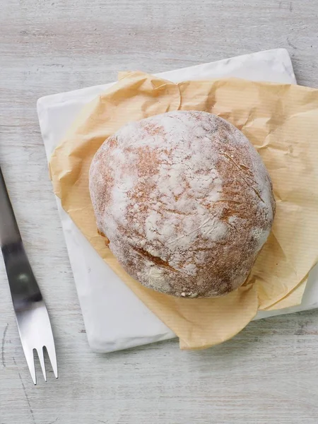 Yuvarlak zeytin Chi Avatar, kepekli ekmek