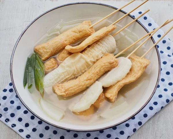 Asya yemeği Balık güveci, eomuk tang