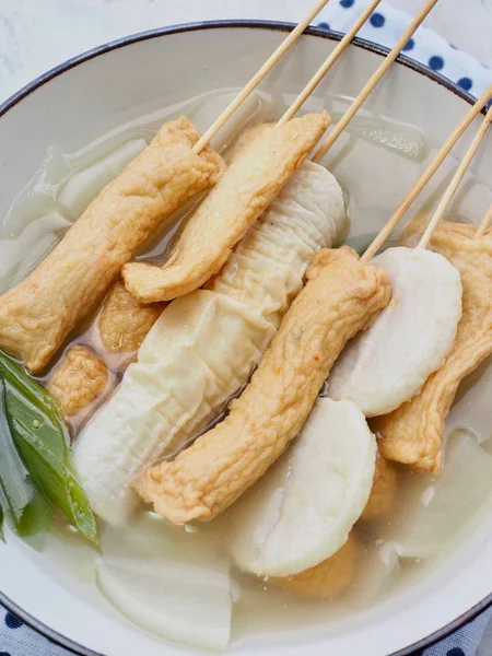 Asya yemeği Balık güveci, eomuk tang