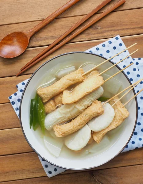 Asya yemeği Balık güveci, eomuk tang