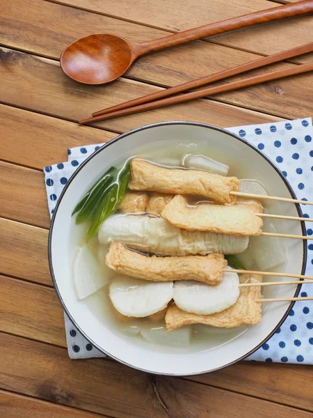 Asya yemeği Balık güveci, eomuk tang