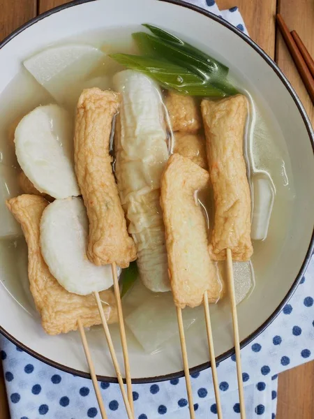 Asya yemeği Balık güveci, eomuk tang