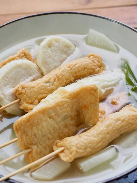 Asya yemeği Balık güveci, eomuk tang