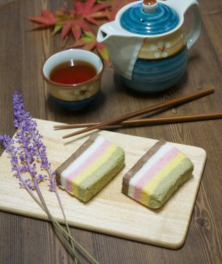 Kore yemeği gökkuşağı pirinç keki