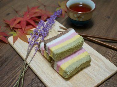 Kore yemeği gökkuşağı pirinç keki