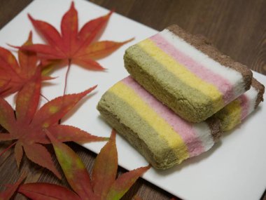 Kore yemeği gökkuşağı pirinç keki