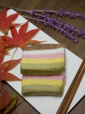 Kore yemeği gökkuşağı pirinç keki