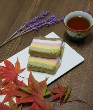 Kore yemeği gökkuşağı pirinç keki