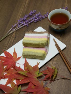 Kore yemeği gökkuşağı pirinç keki