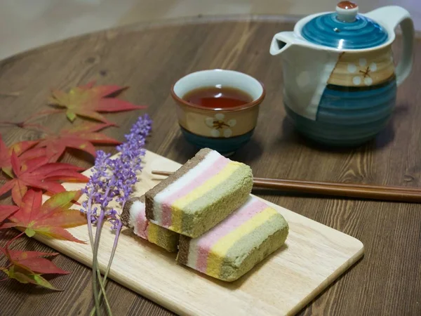 Kore yemeği gökkuşağı pirinç keki