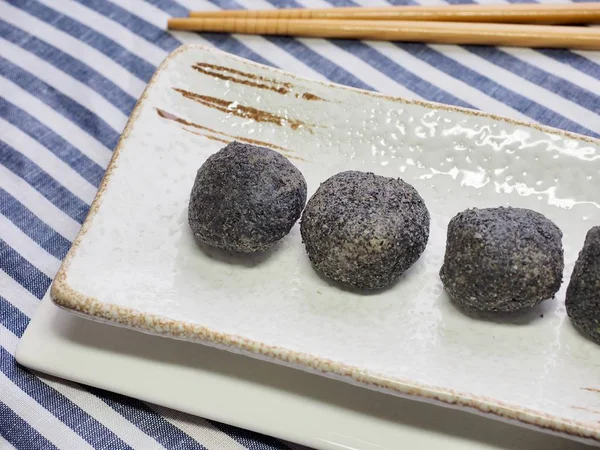Asiatisches Essen Schwarzer Sesam Klebriger Reiskuchen — Stockfoto