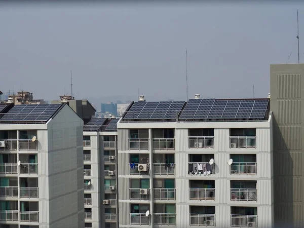 Apartamento Coreia Sul Com Painéis Solares — Fotografia de Stock