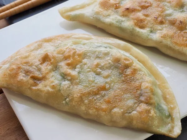 亚洲食品油炸水饺 — 图库照片